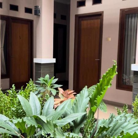 Hens Guesthouse Syariah Gadobangkong Zewnętrze zdjęcie