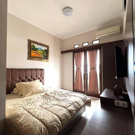 Hens Guesthouse Syariah Gadobangkong Zewnętrze zdjęcie