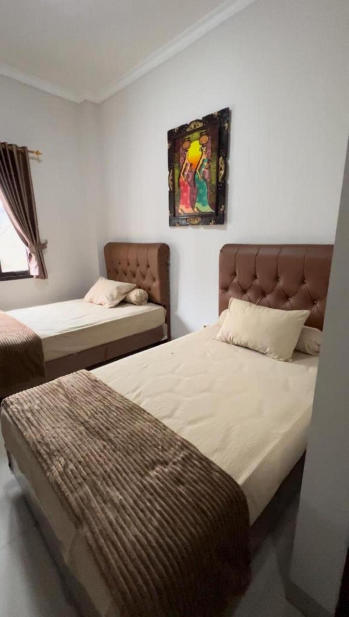 Hens Guesthouse Syariah Gadobangkong Zewnętrze zdjęcie