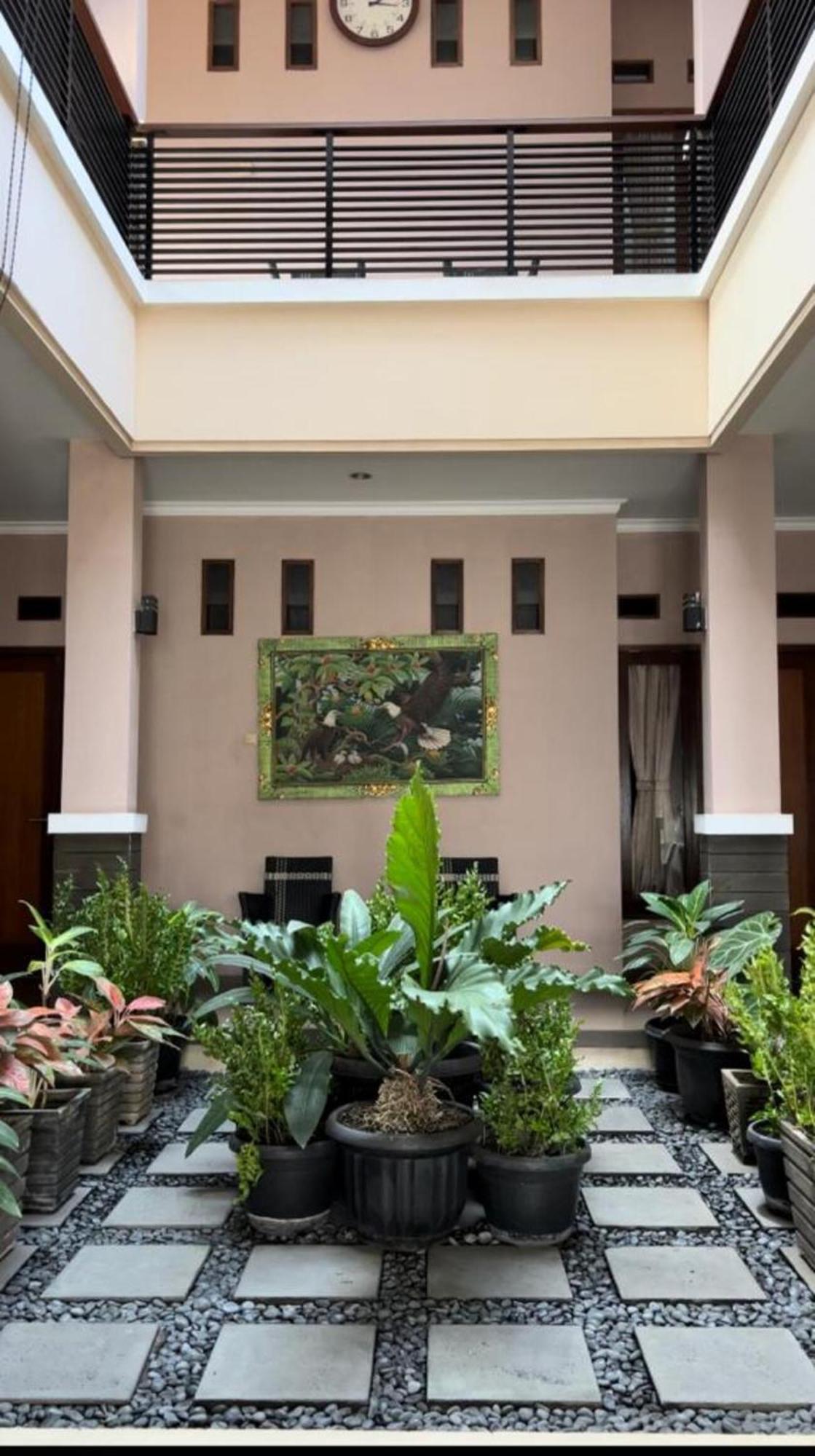 Hens Guesthouse Syariah Gadobangkong Zewnętrze zdjęcie